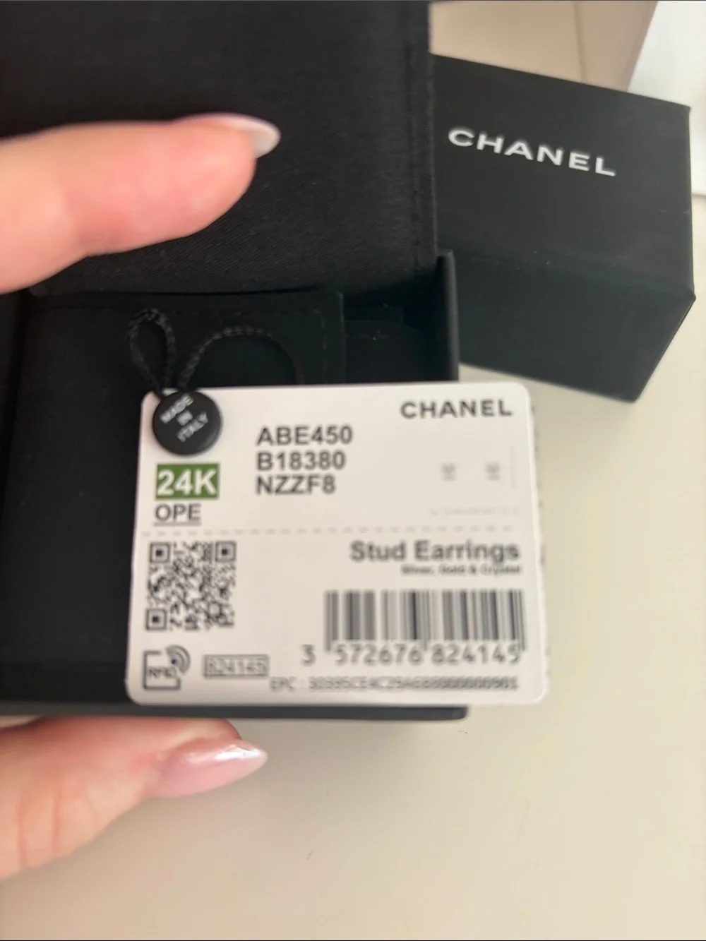 CHANEL Gold Bow Crystal CC Logo Earrings - Picture 2 of 3